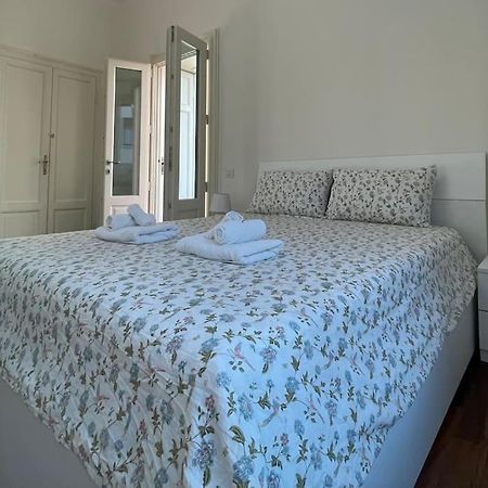 Bg Central President Suite Con Parcheggio - Vista Citta Alta بيرغامو المظهر الخارجي الصورة
