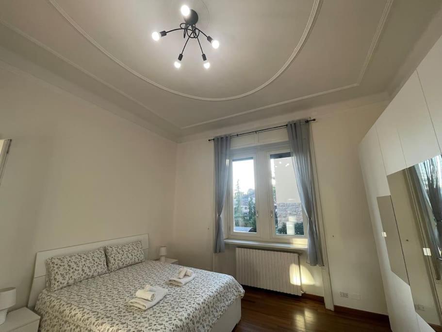 Bg Central President Suite Con Parcheggio - Vista Citta Alta بيرغامو المظهر الخارجي الصورة