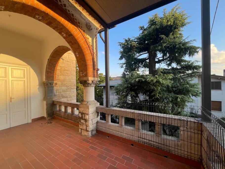 Bg Central President Suite Con Parcheggio - Vista Citta Alta بيرغامو المظهر الخارجي الصورة