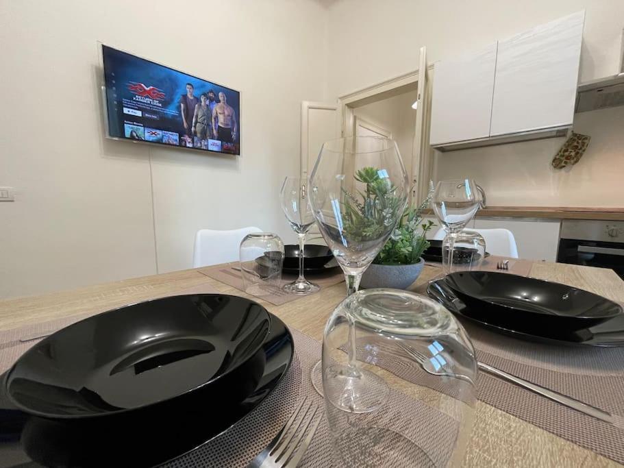 Bg Central President Suite Con Parcheggio - Vista Citta Alta بيرغامو المظهر الخارجي الصورة